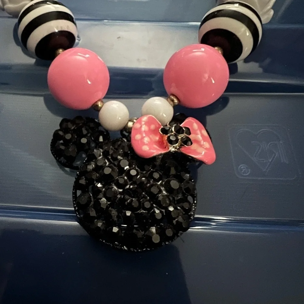 Minnie Mouse 18’ Necklace